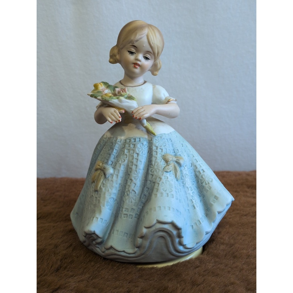Sankyo Japan‎ Porcelain Figurine 7.5"Bisque Girl & Flower Bouquet in Blue Dress
